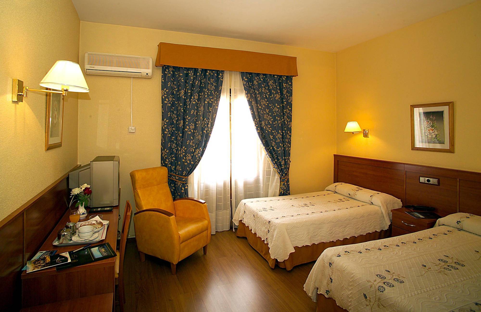 Hotel Zodiaco Bailén Oda fotoğraf